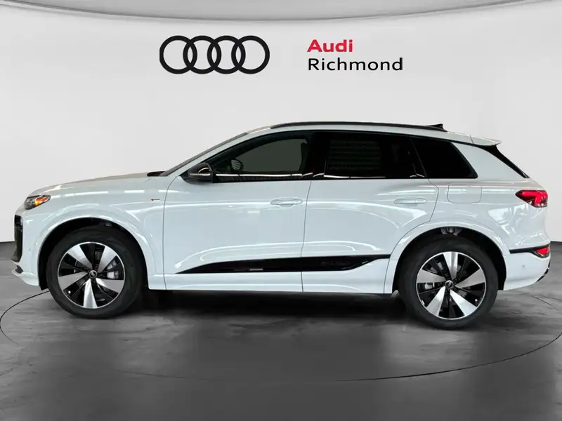 2027 Audi Q6 e-tron Progressiv, bílá, 90 km, dovoz Kanada — foto 8 z 12
