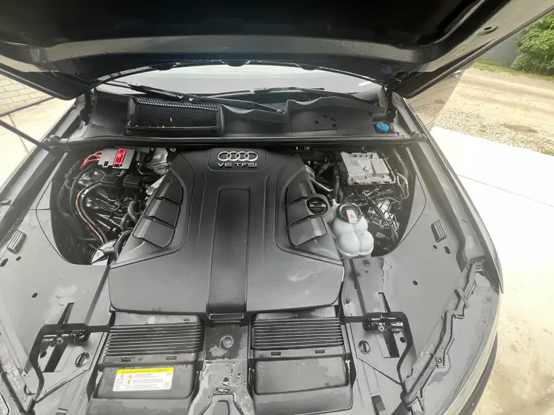 2017 Audi Q7 Technik, šedá, 199 200 km, dovoz Kanada — foto 5 z 12