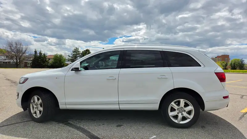 2015 Audi Q7 Progressiv, bílá, 195 000 km, dovoz Kanada — foto 4 z 12