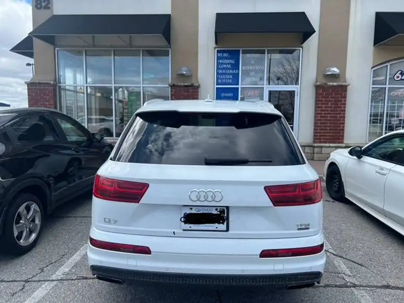 2017 Audi Q7 Technik, bílá, 235 000 km, dovoz Kanada — foto 7 z 7