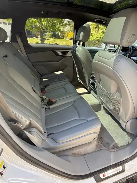 2017 Audi Q7 Progressiv, bílá, 186 000 km, dovoz Kanada — foto 12 z 12