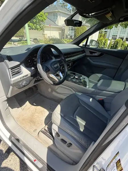 2017 Audi Q7 Progressiv, bílá, 186 000 km, dovoz Kanada — foto 2 z 12