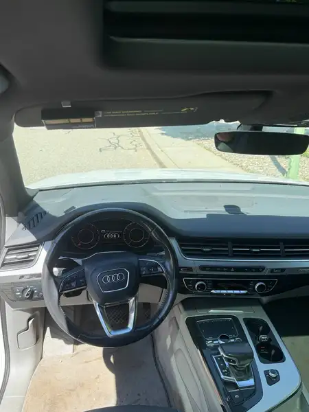 2017 Audi Q7 Progressiv, bílá, 186 000 km, dovoz Kanada — foto 3 z 12
