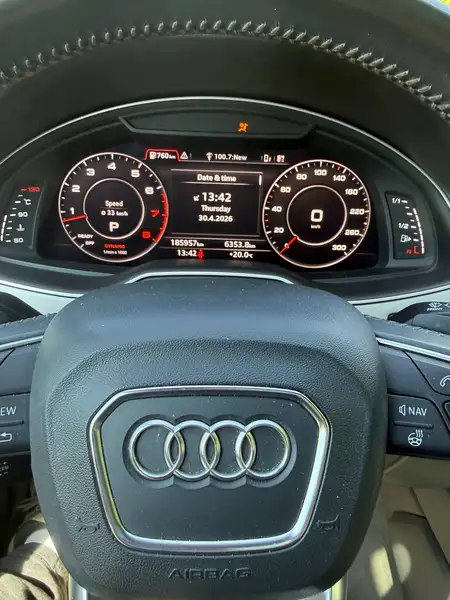 2017 Audi Q7 Progressiv, bílá, 186 000 km, dovoz Kanada — foto 4 z 12