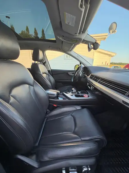 2018 Audi Q7 Technik, černá, 147 000 km, dovoz Kanada — foto 4 z 12