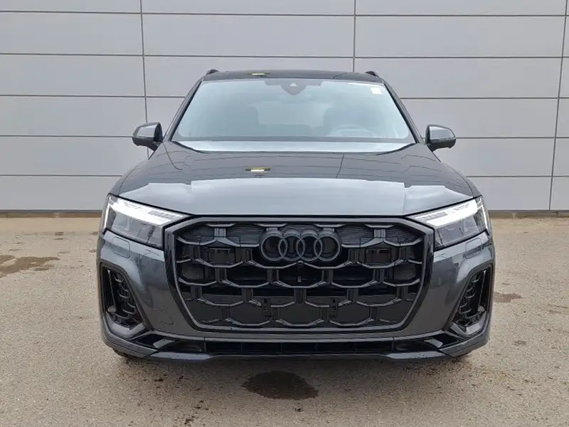 2026 Audi Q7 55 Technik, šedá, 90 km, dovoz Kanada — foto 2 z 12