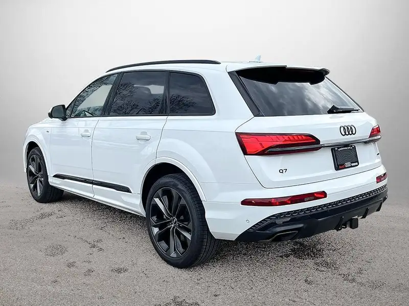 2026 Audi Q7 Progressiv, bílá, 85 km, dovoz Kanada — foto 9 z 12