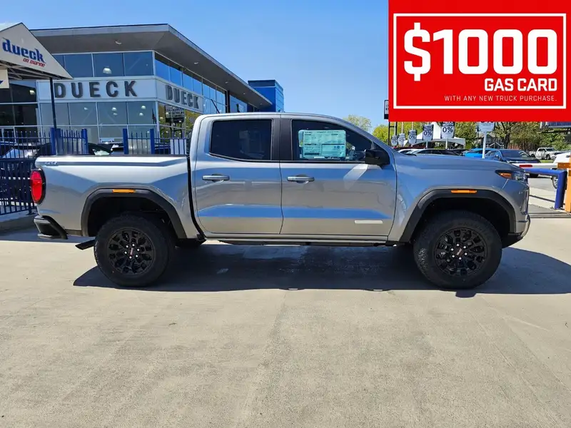 2026 GMC Canyon Elevation, stříbrná, 4 km, dovoz Kanada — foto 10 z 12