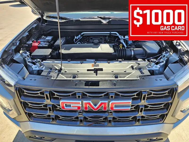 2026 GMC Canyon Elevation, stříbrná, 4 km, dovoz Kanada — foto 11 z 12