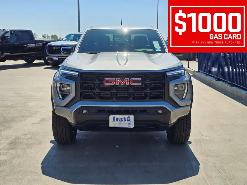 2026 GMC Canyon Elevation, stříbrná, 4 km, dovoz Kanada — foto 3 z 12