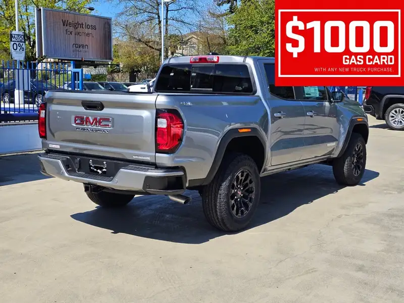 2026 GMC Canyon Elevation, stříbrná, 4 km, dovoz Kanada — foto 8 z 12