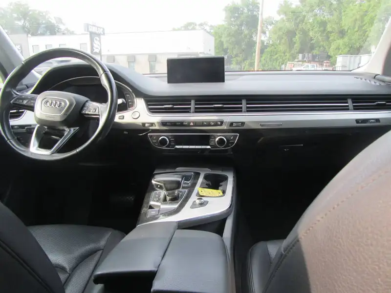 2017 Audi Q7 Progressiv, černá, 175 000 km, dovoz Kanada — foto 11 z 12