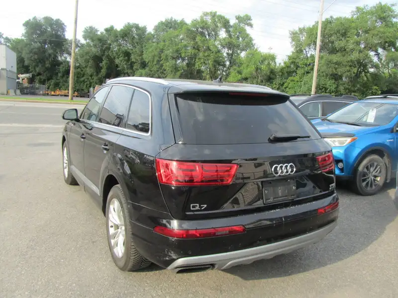 2017 Audi Q7 Progressiv, černá, 175 000 km, dovoz Kanada — foto 4 z 12
