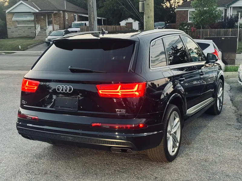 2017 Audi Q7 Technik, modrá, 175 000 km, dovoz Kanada — foto 4 z 12