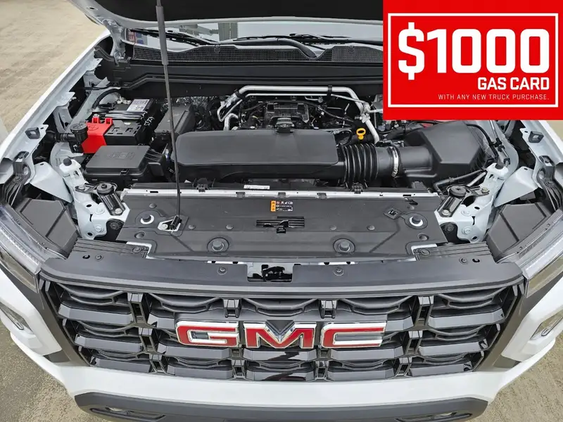 2026 GMC Canyon Elevation, bílá, 12 km, dovoz Kanada — foto 10 z 12