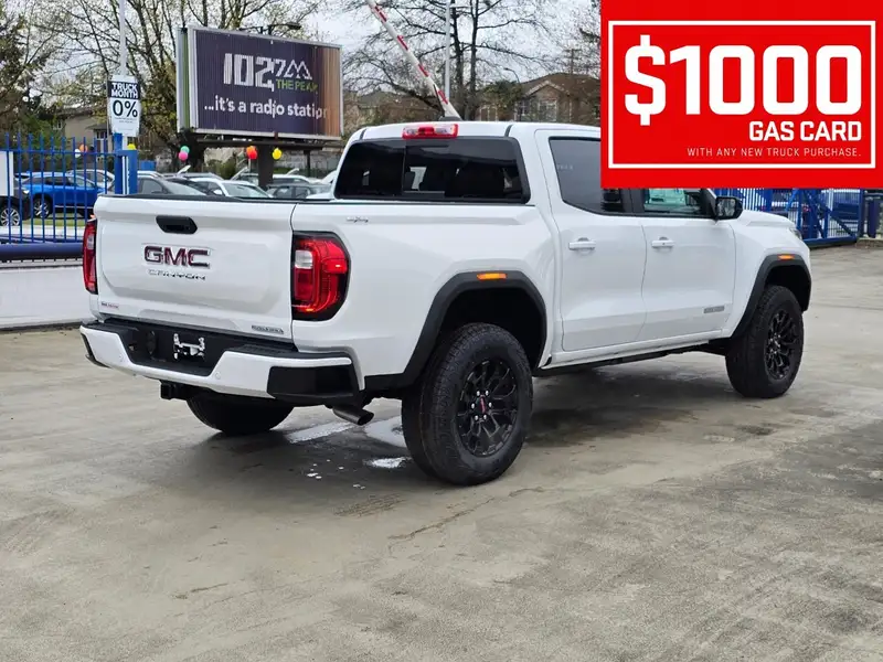 2026 GMC Canyon Elevation, bílá, 12 km, dovoz Kanada — foto 7 z 12