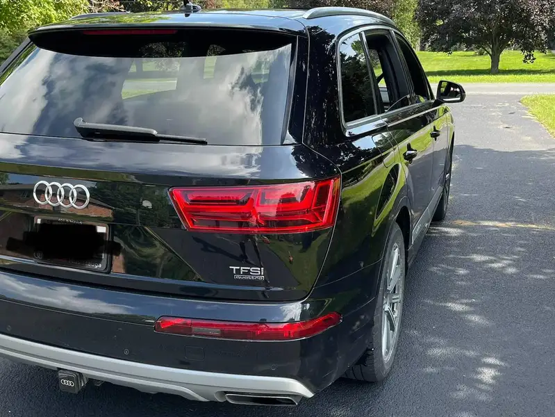 2018 Audi Q7 Progressiv, černá, 181 000 km, dovoz Kanada — foto 3 z 5