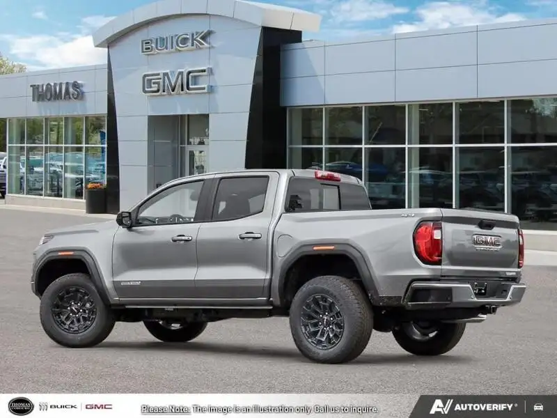 2026 GMC Canyon Elevation, stříbrná, 8 km, dovoz Kanada — foto 4 z 12