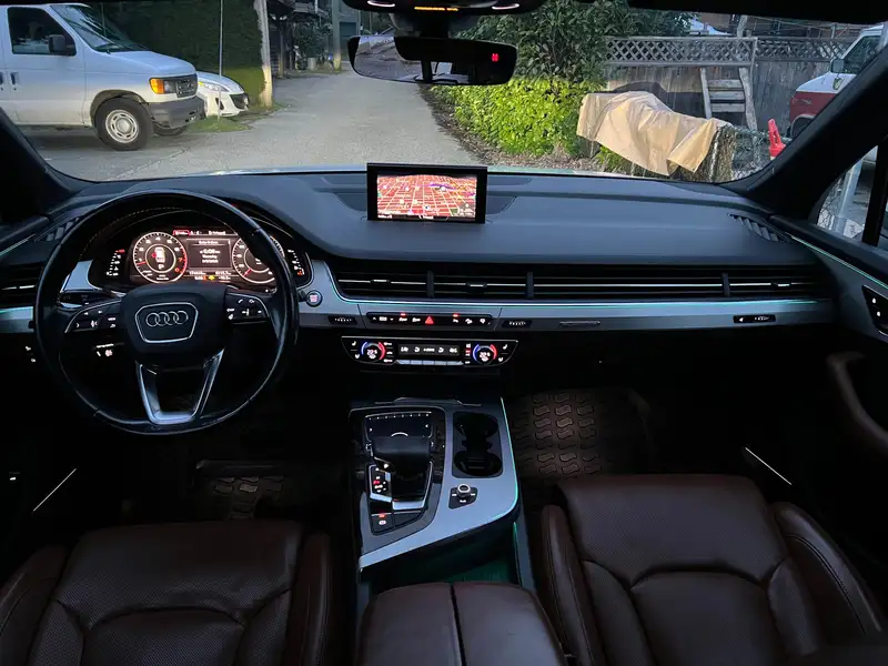 2017 Audi Q7 Technik, bílá, 177 000 km, dovoz Kanada — foto 2 z 10