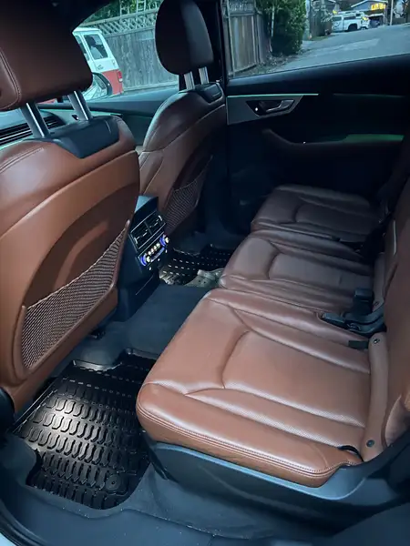 2017 Audi Q7 Technik, bílá, 177 000 km, dovoz Kanada — foto 4 z 10