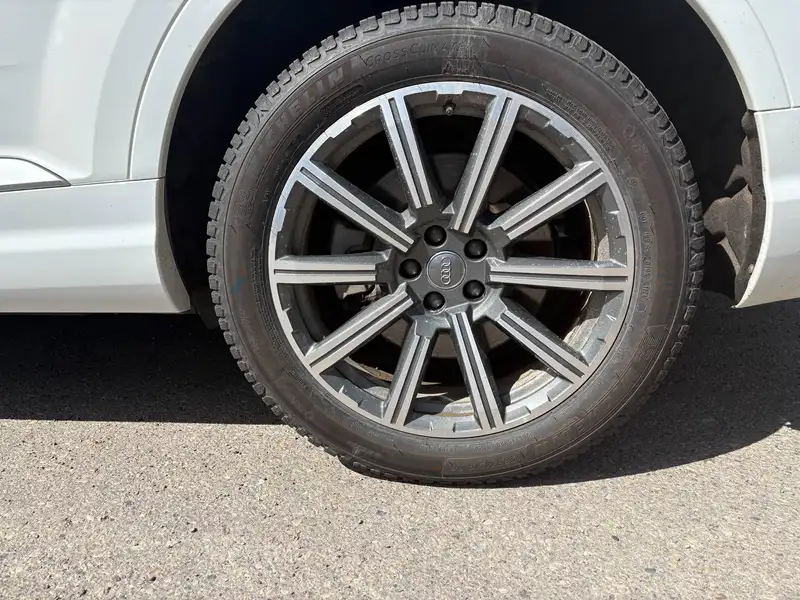 2018 Audi Q7 Technik, bílá, 123 500 km, dovoz Kanada — foto 7 z 7