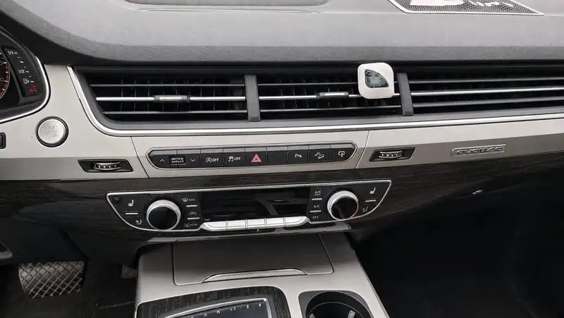 2017 Audi Q7 Technik, bílá, 182 500 km, dovoz Kanada — foto 10 z 12