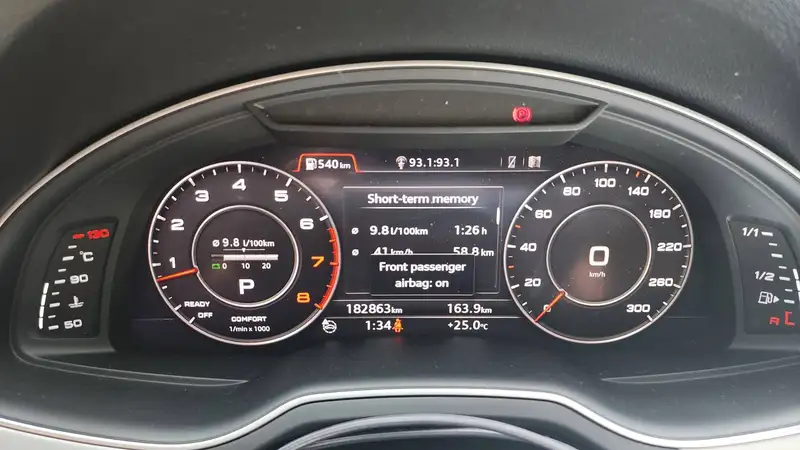 2017 Audi Q7 Technik, bílá, 182 500 km, dovoz Kanada — foto 11 z 12