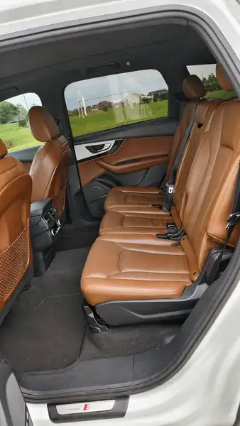 2017 Audi Q7 Technik, bílá, 182 500 km, dovoz Kanada — foto 7 z 12