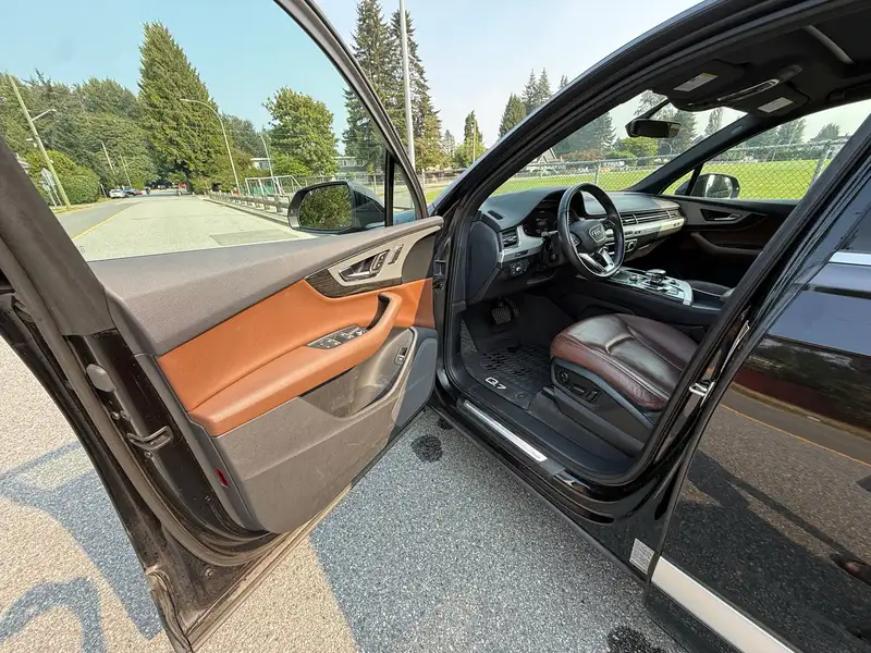 2019 Audi Q7 Progressiv, černá, 116 108 km, dovoz Kanada — foto 10 z 12