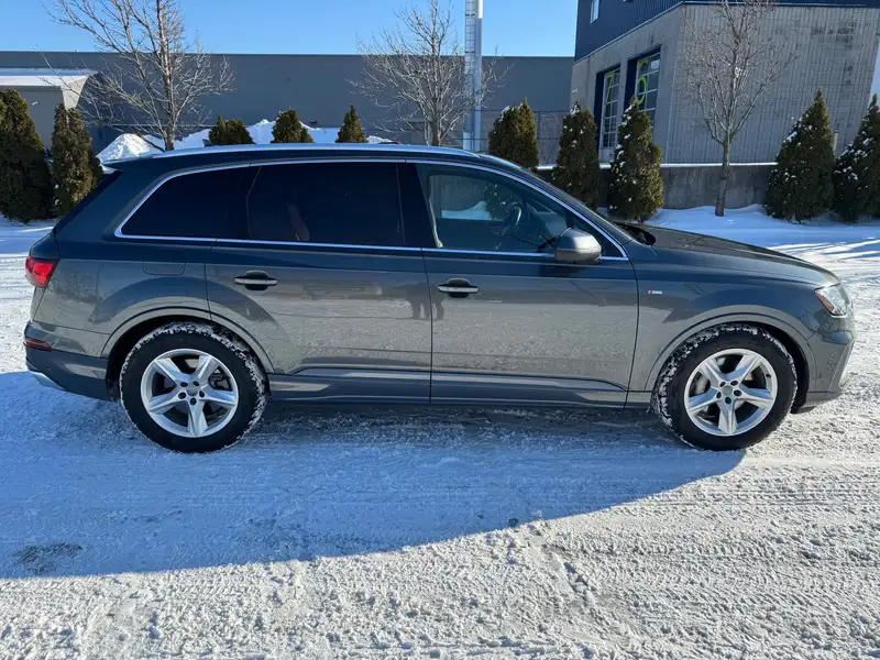 2021 Audi Q7 Technik, šedá, 99 900 km, dovoz Kanada — foto 2 z 12