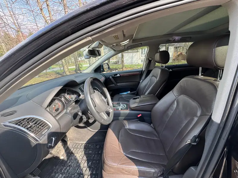 2015 Audi Q7 Progressiv, černá, 171 000 km, dovoz Kanada — foto 3 z 11