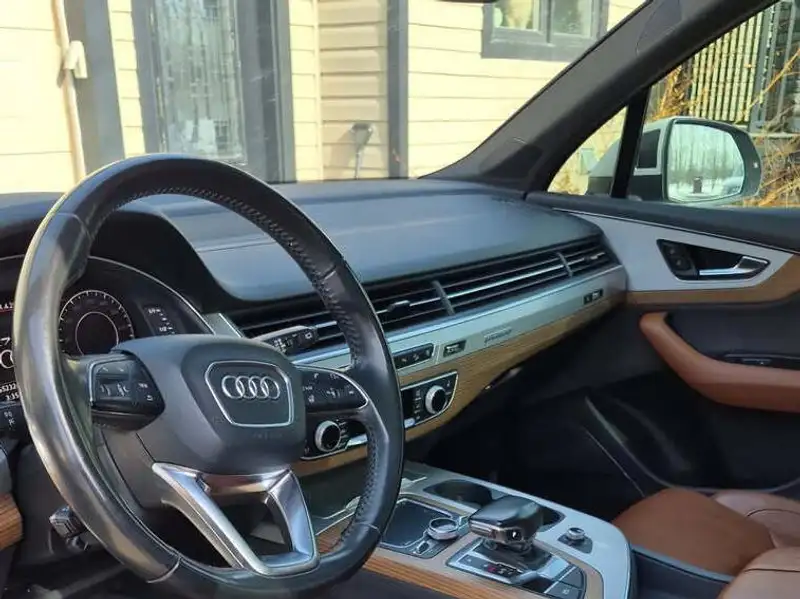 2017 Audi Q7, bílá, 156 000 km, dovoz Kanada — foto 3 z 8
