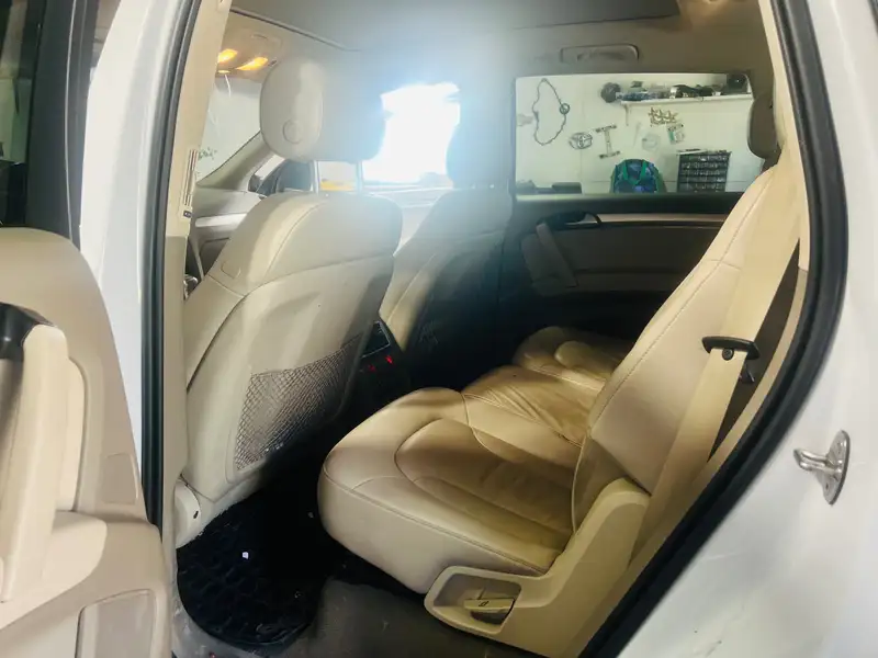 2014 Audi Q7 Progressiv, bílá, 182 948 km, dovoz Kanada — foto 7 z 12
