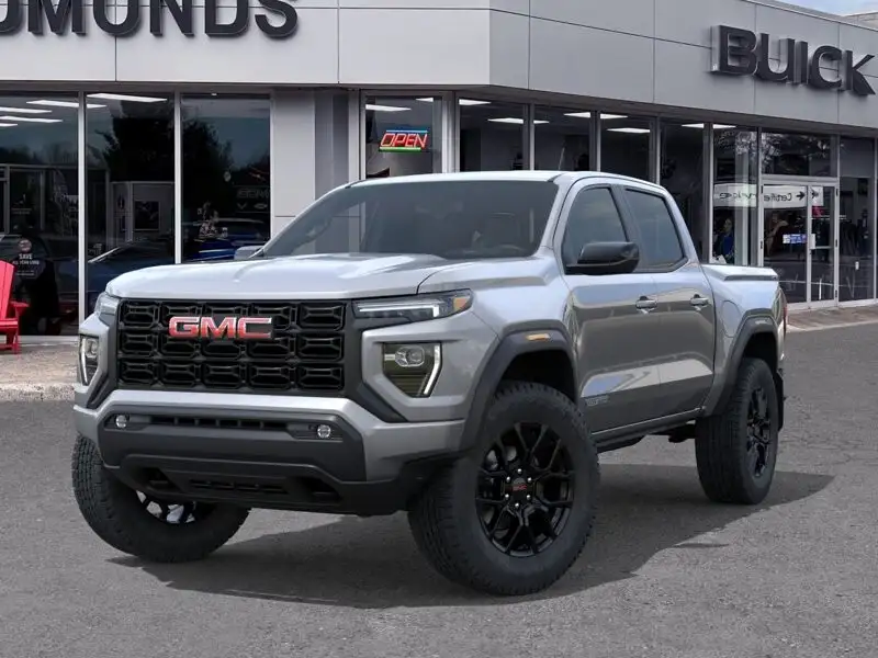 2026 GMC Canyon Elevation, stříbrná, 29 km, dovoz Kanada — foto 7 z 12