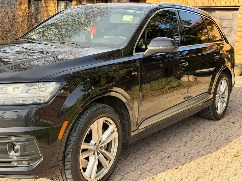 2017 Audi Q7 Technik, černá, 200 000 km, dovoz Kanada — foto 2 z 12