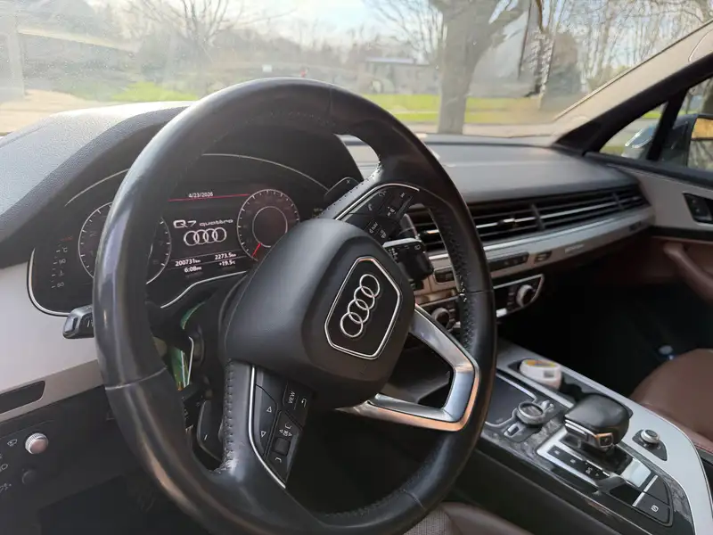 2017 Audi Q7 Technik, černá, 200 000 km, dovoz Kanada — foto 9 z 12
