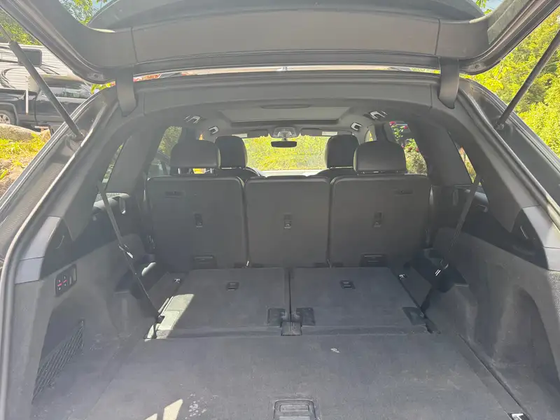 2017 Audi Q7 Progressiv, šedá, 193 543 km, dovoz Kanada — foto 3 z 8