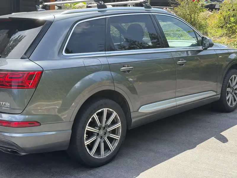 2017 Audi Q7 Progressiv, šedá, 193 543 km, dovoz Kanada — foto 6 z 8