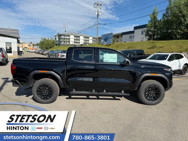 2026 GMC Canyon Elevation, černá, 90 km, dovoz Kanada — foto 4 z 12