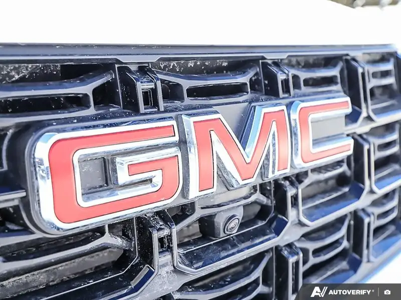 2026 GMC Canyon Elevation, bílá, 16 km, dovoz Kanada — foto 12 z 12