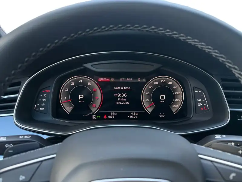 2027 Audi Q8, černá, 90 km, dovoz Kanada — foto 12 z 12