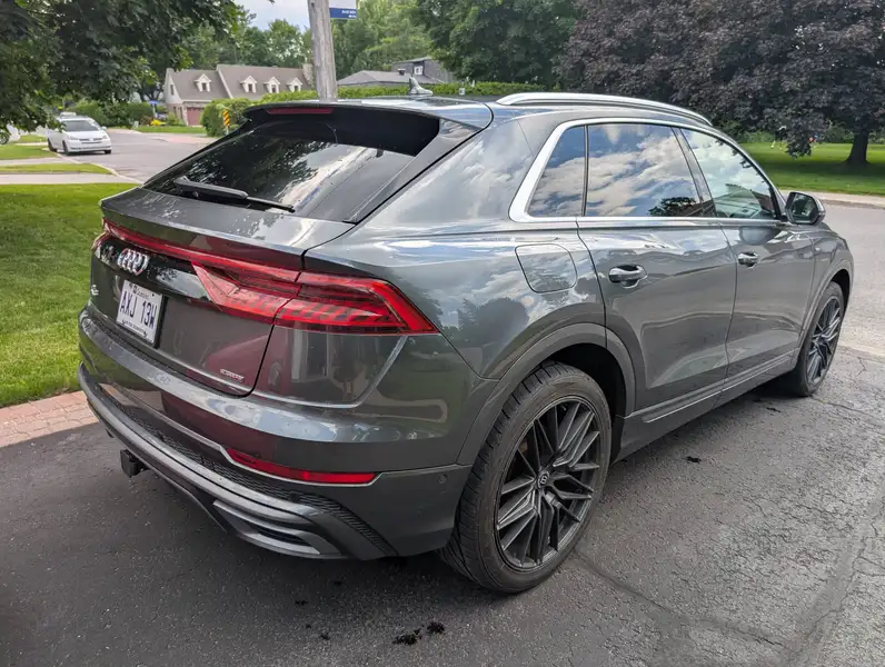 2019 Audi Q8 Progressiv, šedá, 147 500 km, dovoz Kanada — foto 2 z 7