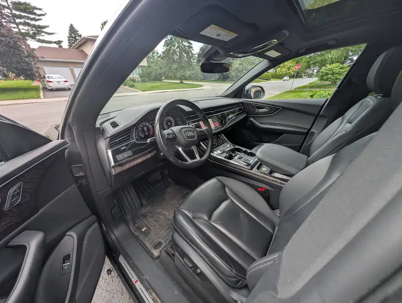 2019 Audi Q8 Progressiv, šedá, 147 500 km, dovoz Kanada — foto 3 z 7
