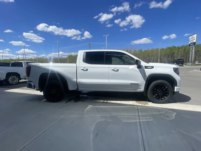 2026 GMC Sierra 1500 Elevation, bílá, 3 km, dovoz Kanada — foto 10 z 20