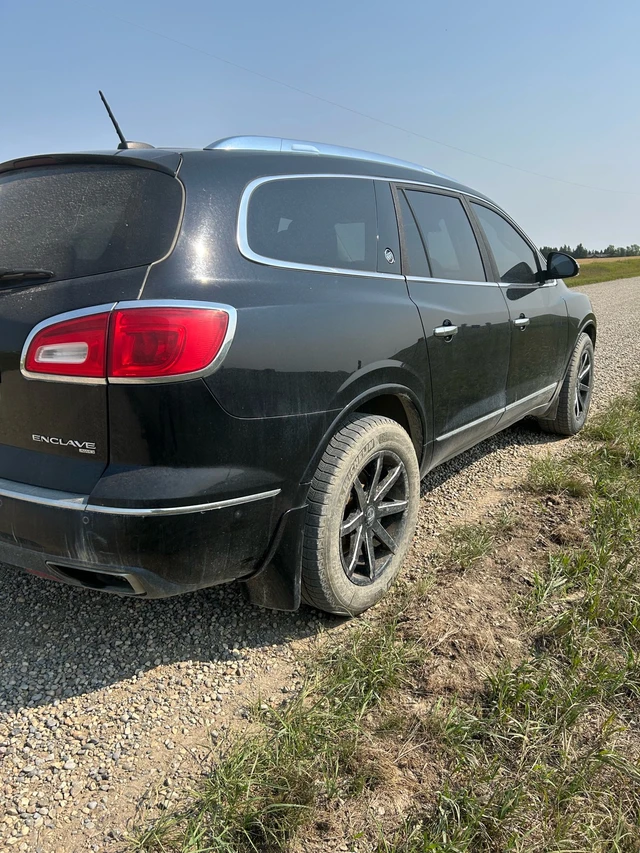 2017 Buick Enclave, 128 000 km, dovoz Kanada — foto 3 z 5