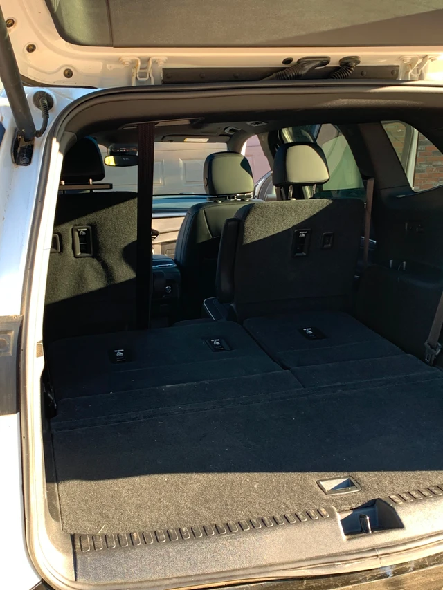 2025 Buick Enclave, bílá, 11 210 km, dovoz Kanada — foto 4 z 5