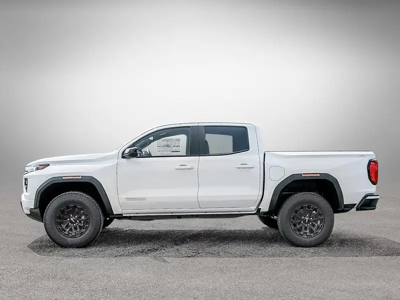 2026 GMC Canyon ELEVATION, bílá, 250 km, dovoz Kanada — foto 3 z 11