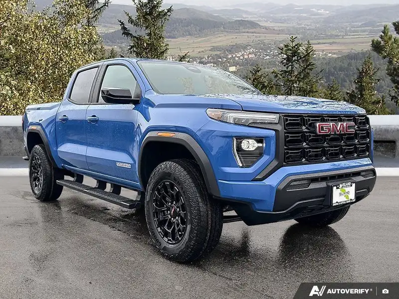 2026 GMC Canyon Elevation, modrá, 22 km, dovoz Kanada — foto 8 z 12