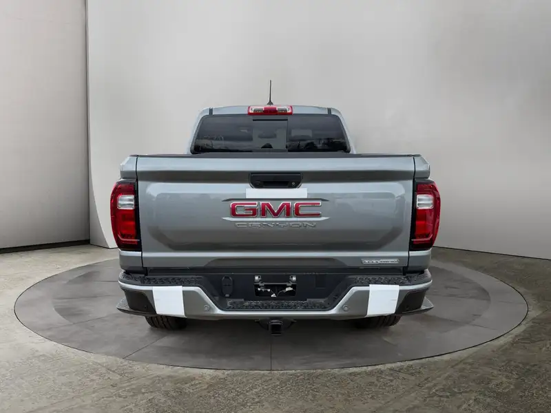 2026 GMC Canyon Elevation, šedá, 10 km, dovoz Kanada — foto 4 z 12
