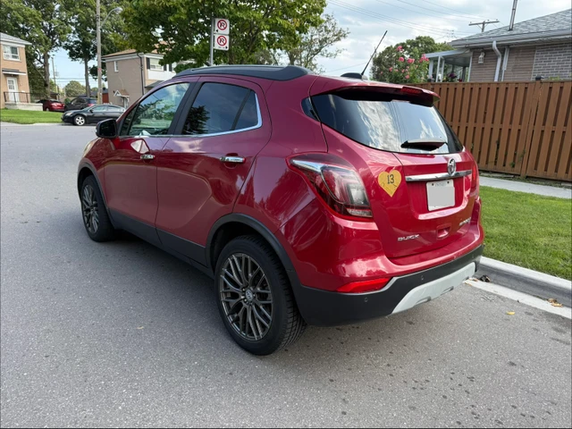 2018 Buick Encore, červená, 147 850 km, dovoz Kanada — foto 4 z 5